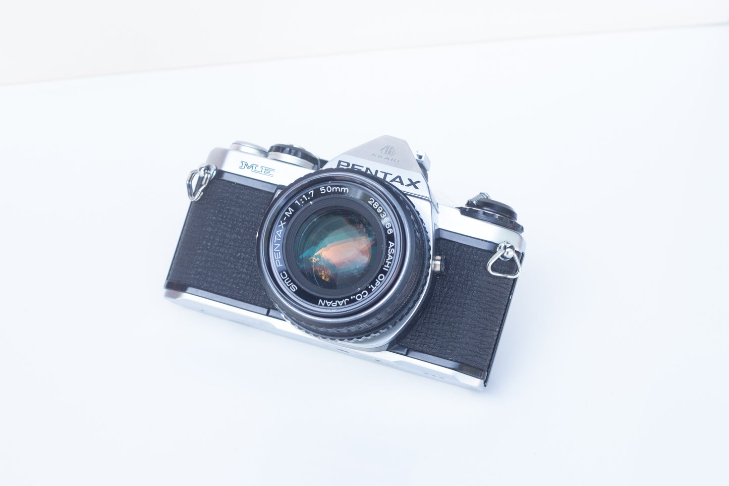 Pentax ME: Compact and Powerful 35mm Film Camera