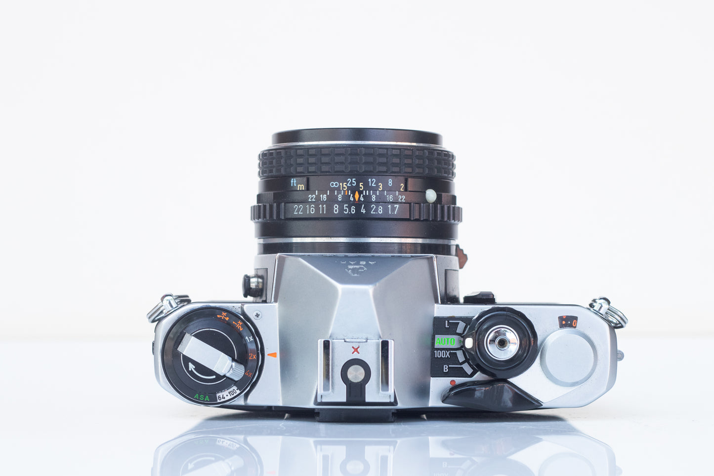 Pentax ME: Compact and Powerful 35mm Film Camera