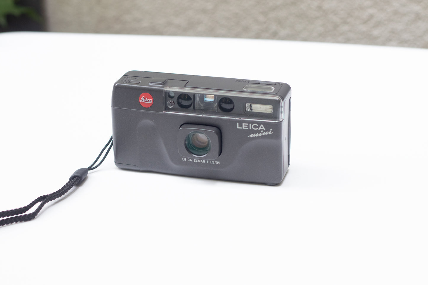 Leica Mini High End Point & Shoot | Top Mint, Fully Working | In Leica Case