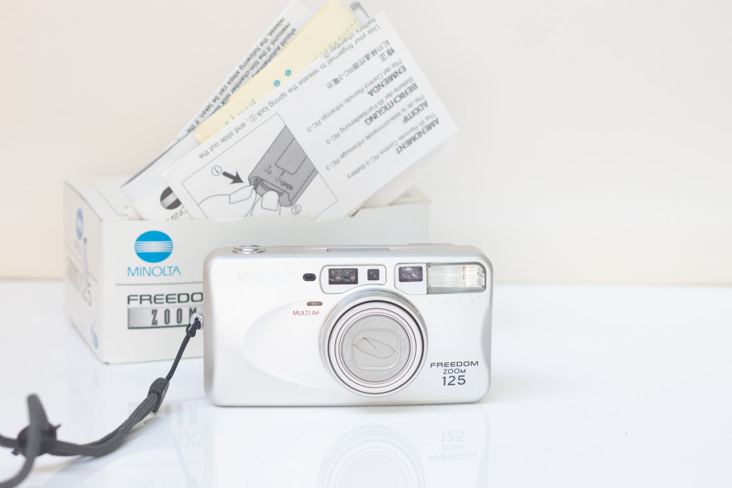 Minolta Freedom Zoom 125 | Classic 35mm Point & Shoot Film Camera | Beginner Friendly | Mint Condition