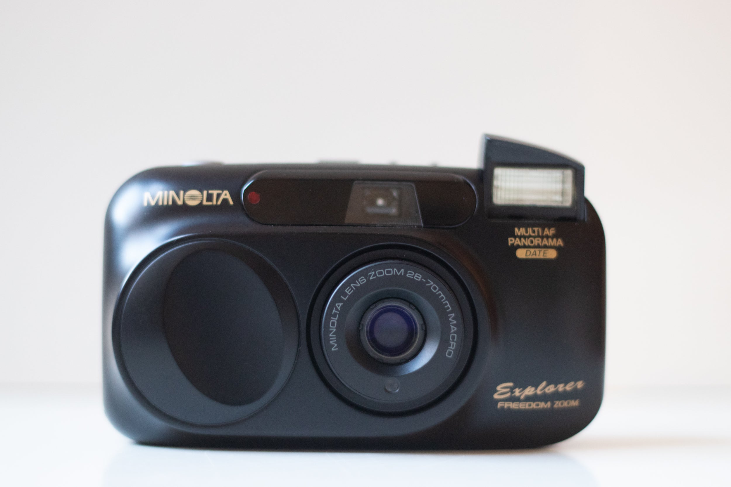 35mm hotsell film camera Minolta Freedom Explorer Zoom