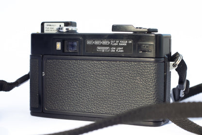 Minolta Hi-Matic AF2 Point & Shoot film Camera | Sharp Lens, Ready to Shoot kit