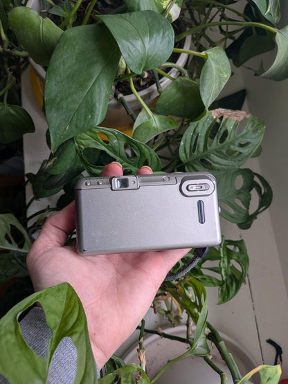 Minolta Freedom Zoom 115 | Classic 35mm Point & Shoot Film Camera | Beginner Friendly !