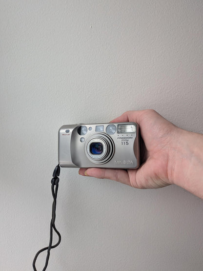 Minolta Freedom Zoom 115 Date | Classic 35mm Point & Shoot Film Camera | Beginner Friendly !
