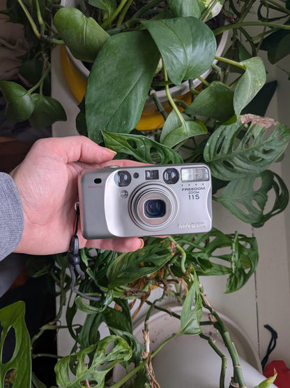 Minolta Freedom Zoom 115 Date | Classic 35mm Point & Shoot Film Camera | Beginner Friendly !