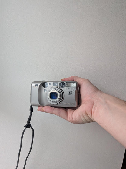 Minolta Freedom Zoom 115 Date | Classic 35mm Point & Shoot Film Camera | Beginner Friendly !