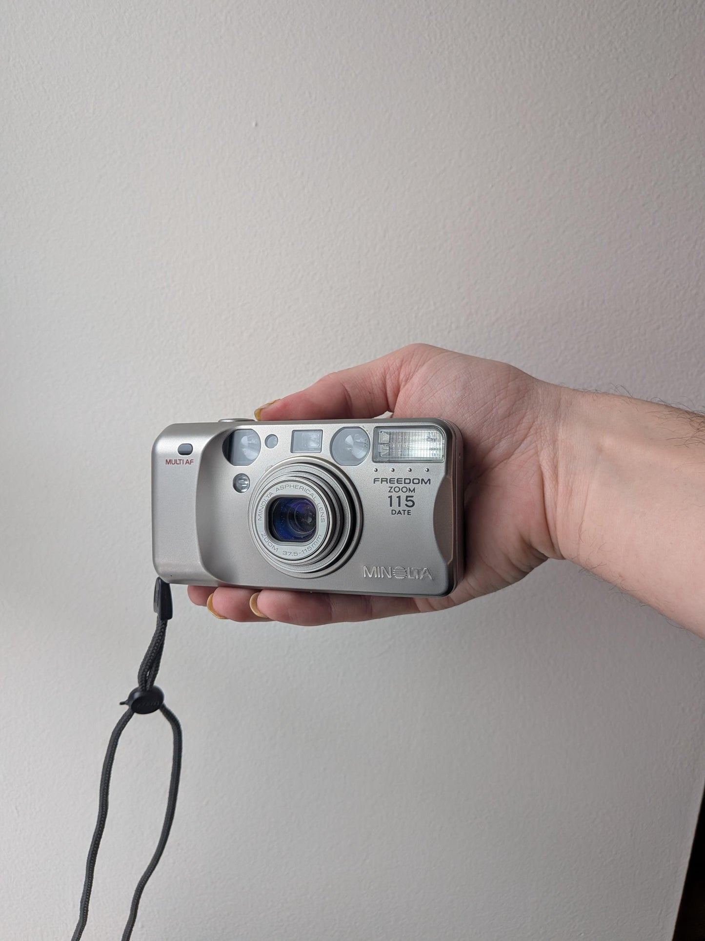 Minolta Freedom Zoom 115 Date | Classic 35mm Point & Shoot Film Camera | Beginner Friendly !