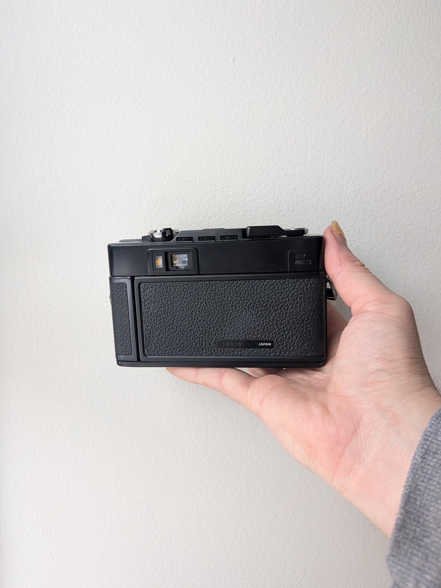 Minolta Hi-Matic AFD (AF2 with Date Top) 35mm Film Camera | Point & Shoot