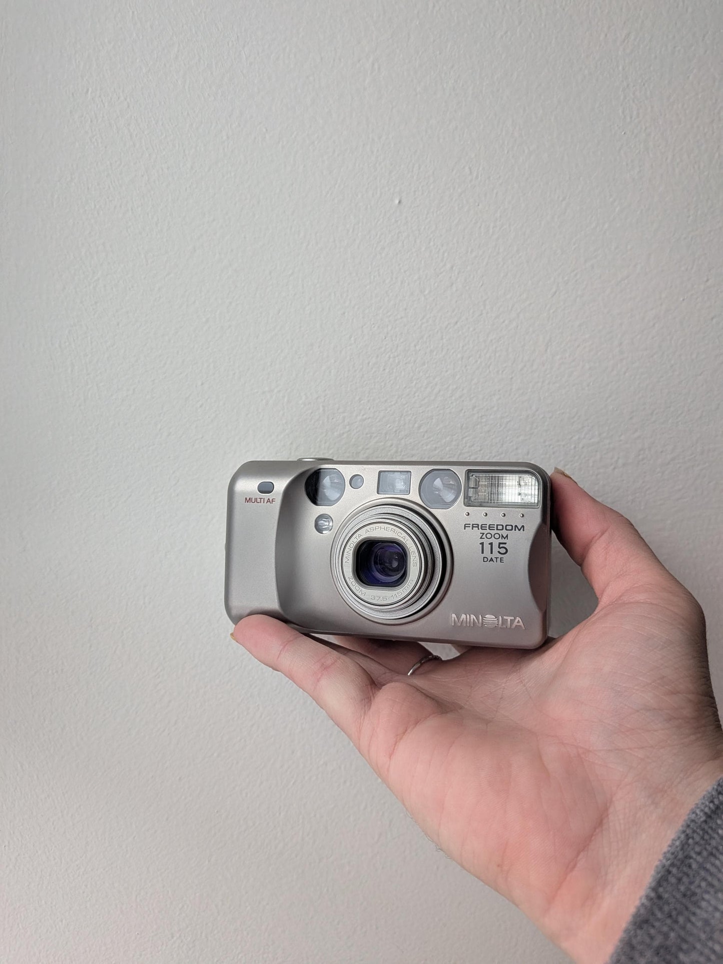 Minolta Freedom Zoom 115 Date | Classic 35mm Point & Shoot Film Camera | Beginner Friendly !